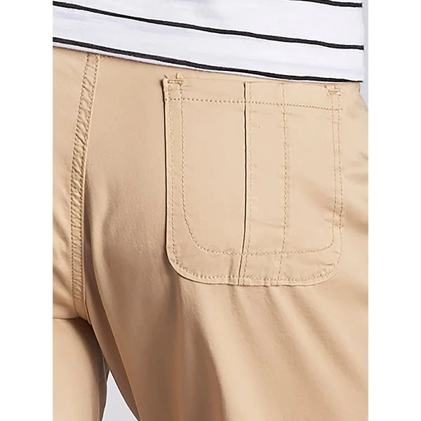 LEE Women's Relaxed Fit Avey Knitwaist Cargo Bermuda Shorts 6 LEE Women's Relaxed Fit Avey Knitwaist Cargo Bermuda Shorts - Image 4