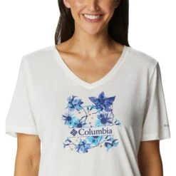COLUMBIA Women's Bluebird Day Relaxed V-Neck Tee -Women Activewear 2085706 101 alt4